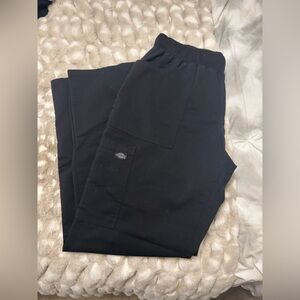 Women’s black multi pocket scrub pants